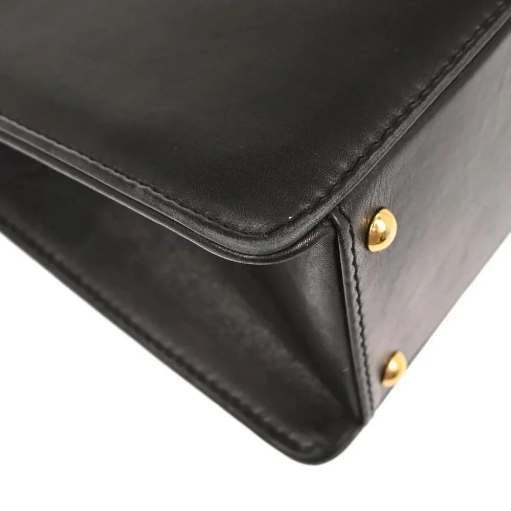 Chanel Black Calfskin Shoulder Bag 117660 - Picture 3 of 10